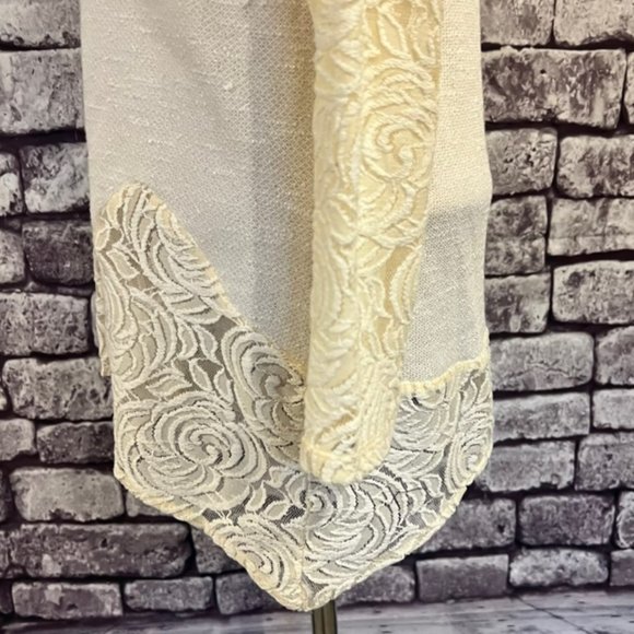 Chico's Asymmetrical Ivory Long Sleeve Blouse Size Small - Picture 5 of 9